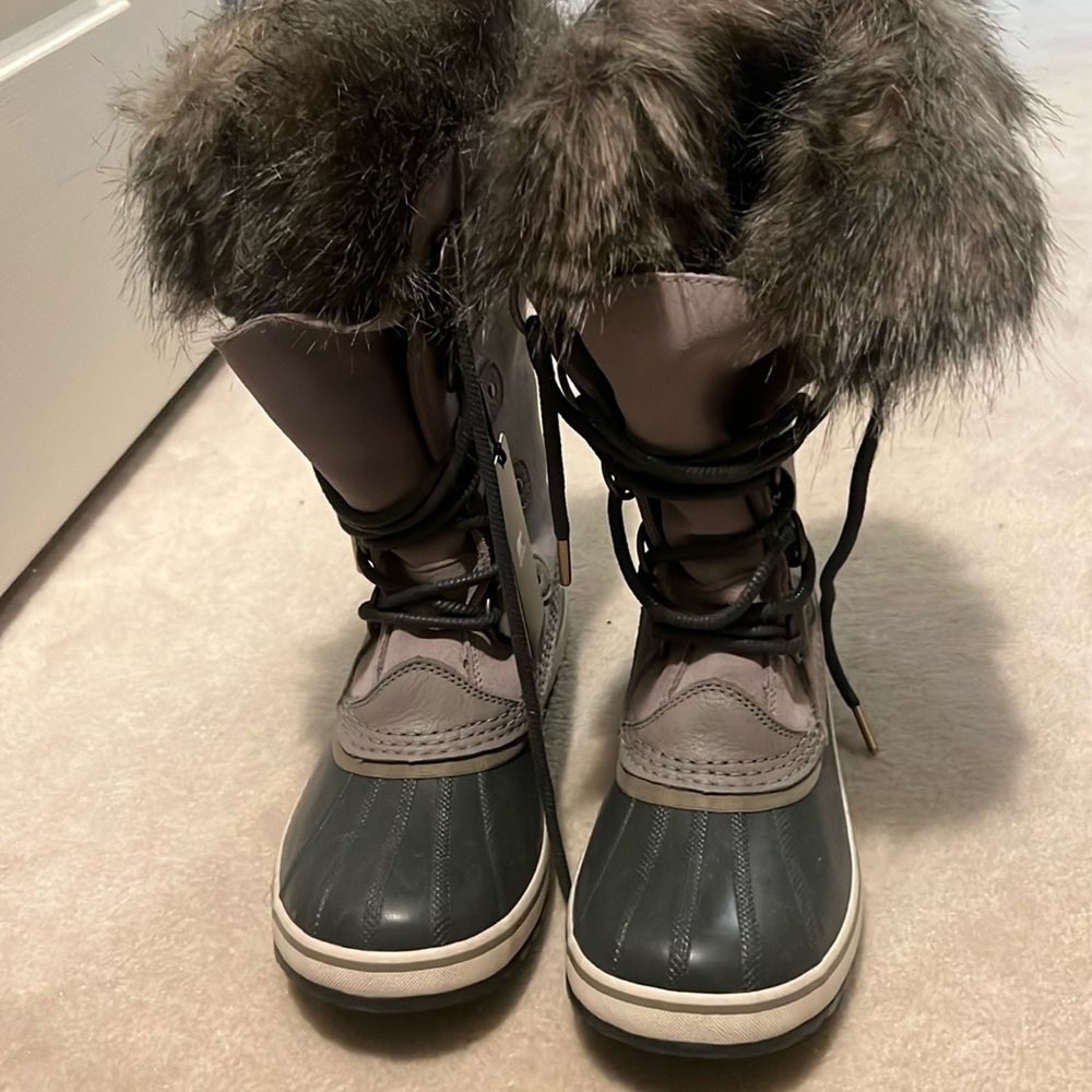 NWT Sorel Joan of Arc winter boots.  Great for winter! Size 8.5 women’s.